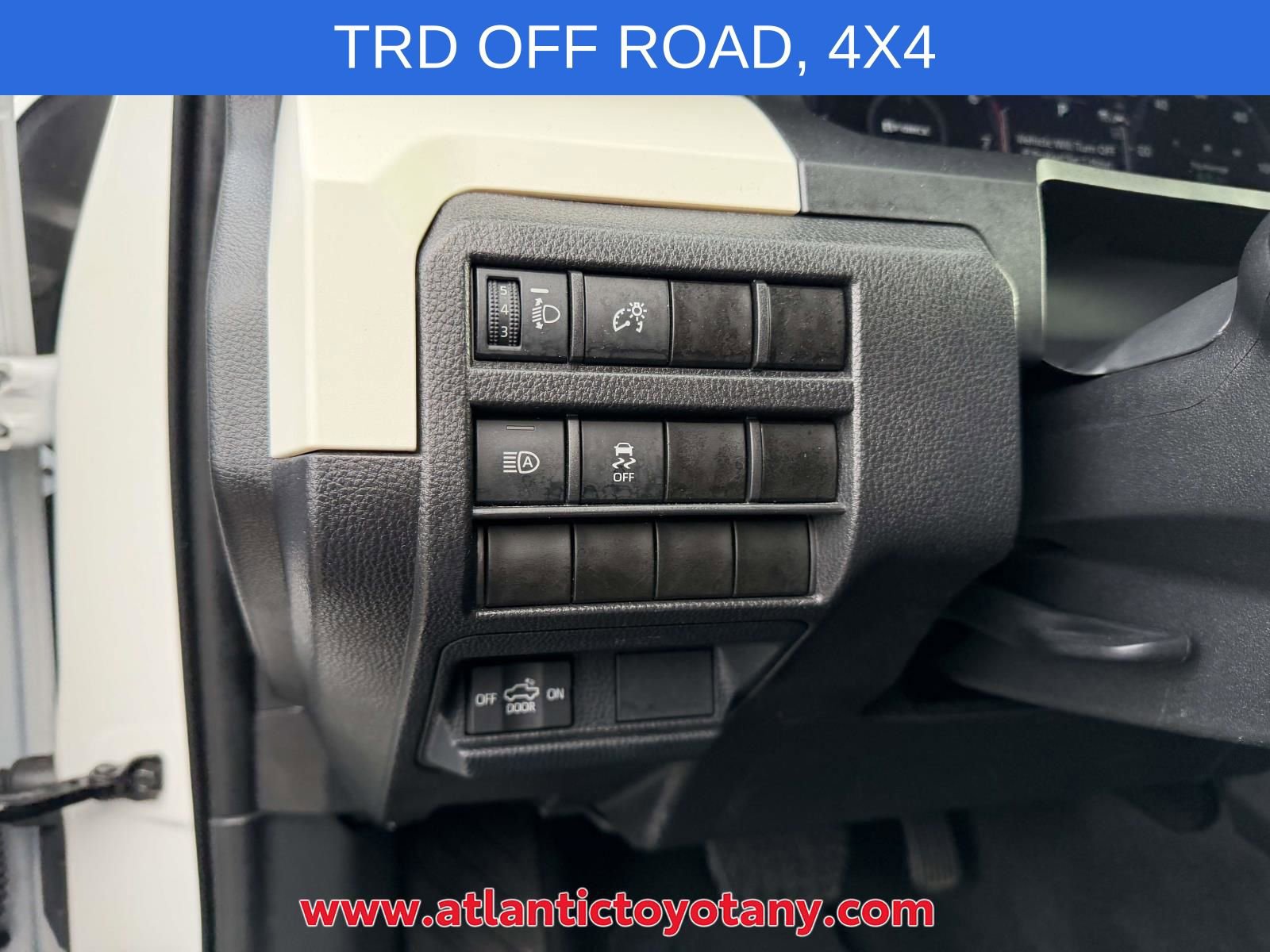 Certified 2024 Toyota Tacoma TRD Off-Road AWD/4WD image 22