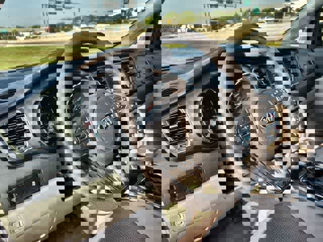 Used 2020 Kia Sedona LX image 15