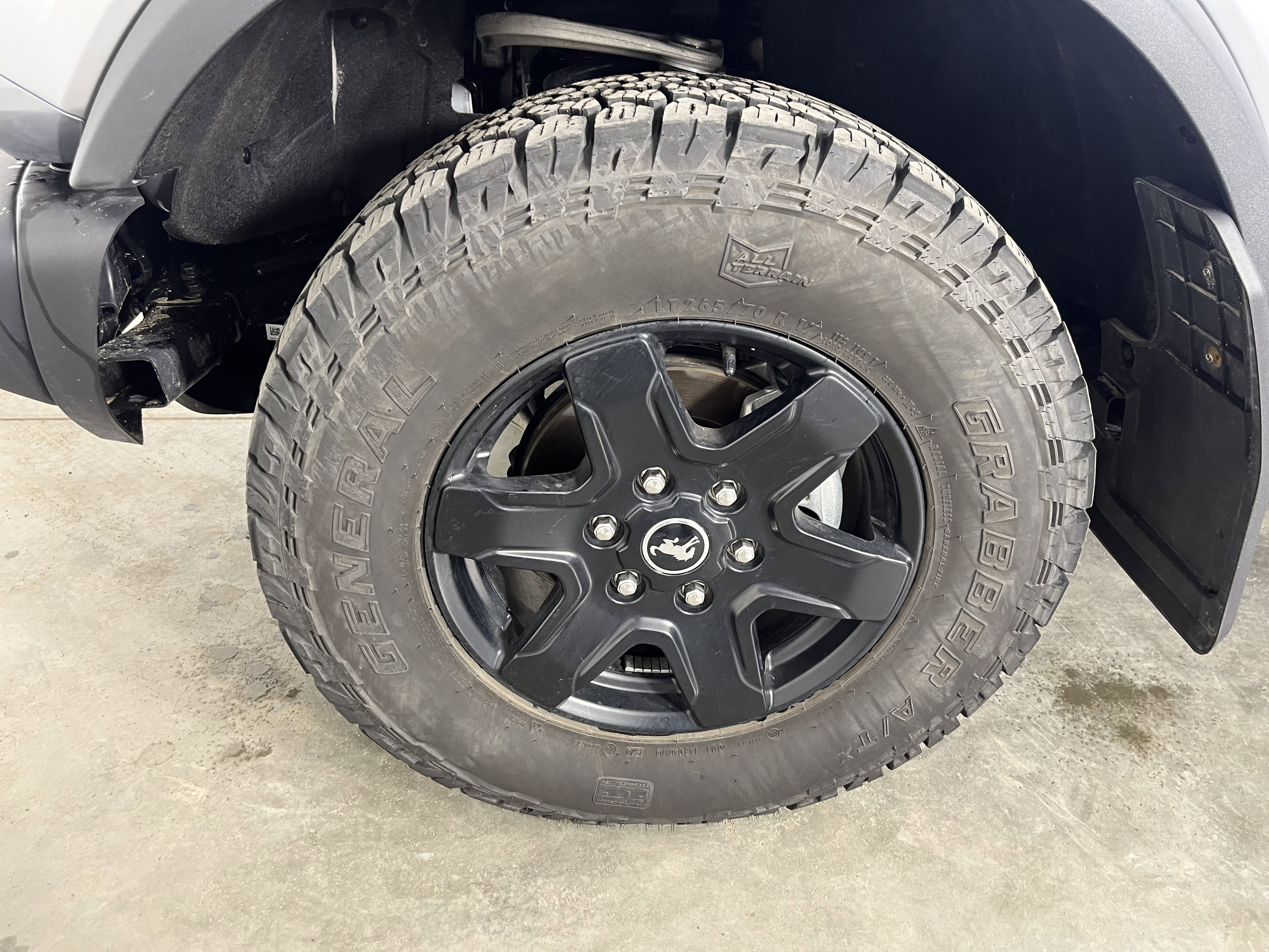 Used 2024 Ford Bronco Black Diamond image 23