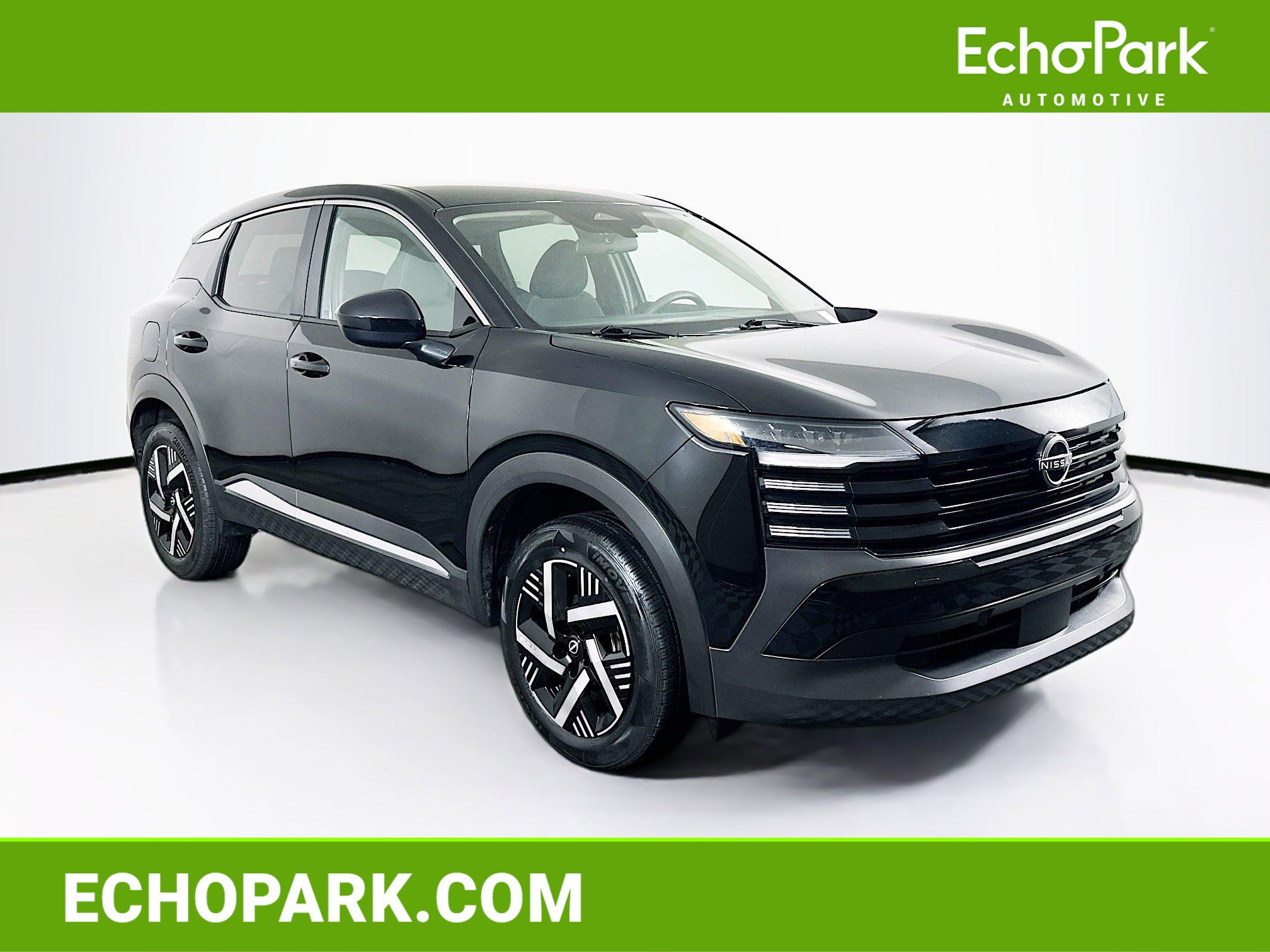 Used 2025 Nissan Kicks SV FWD image 1