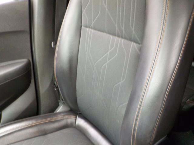 Used 2019 Chevrolet Trax LT w/ LT Convenience Package image 17