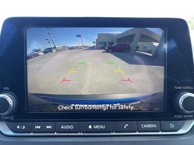 Used 2023 Nissan Rogue SV FWD image 21
