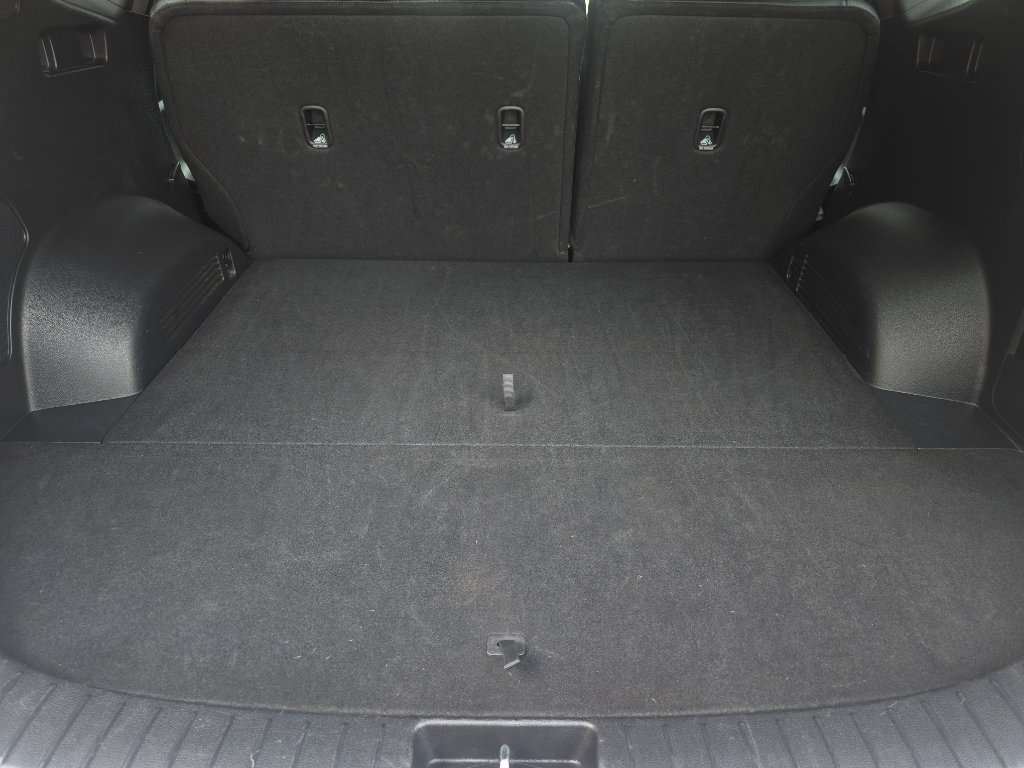 Used 2023 Hyundai Santa Fe SEL w/ Premium Package image 12