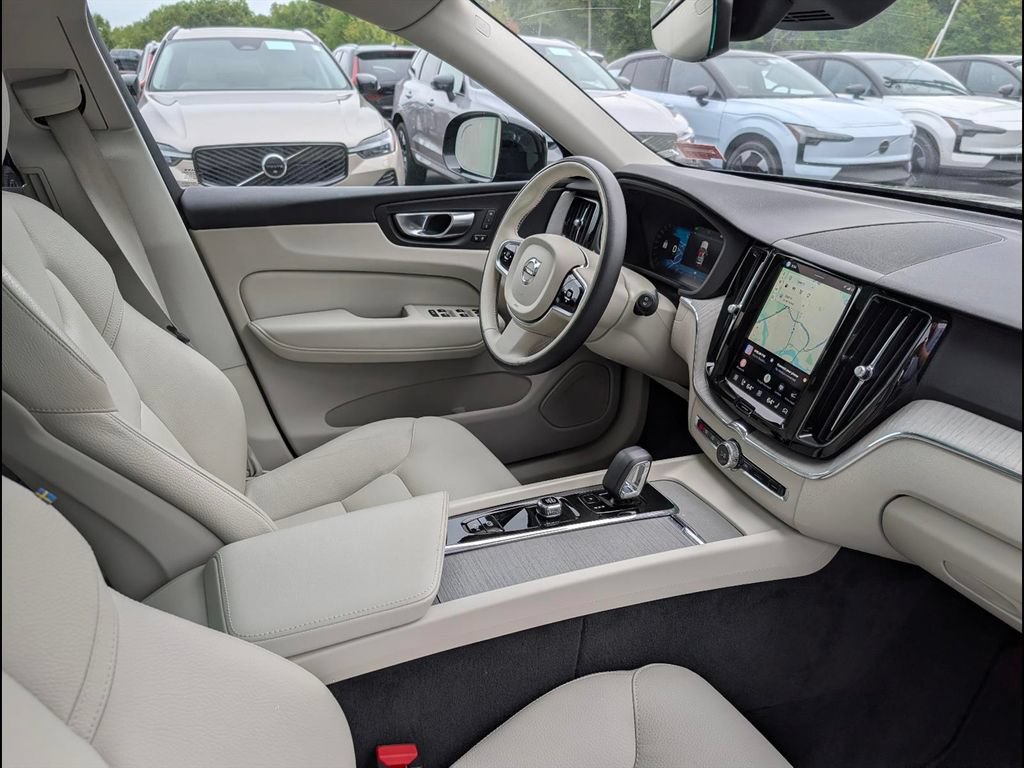 Certified 2024 Volvo XC60 B5 Plus w/ Protection Package Premier AWD/4WD image 19