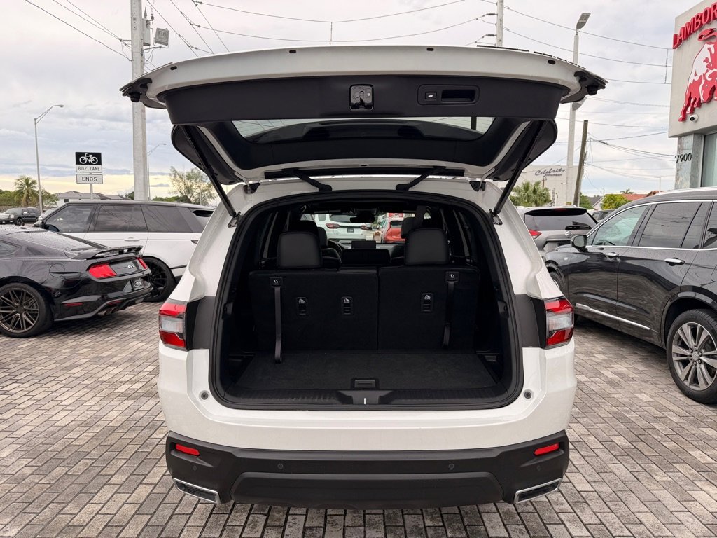 Used 2025 Honda Pilot Black Edition image 7