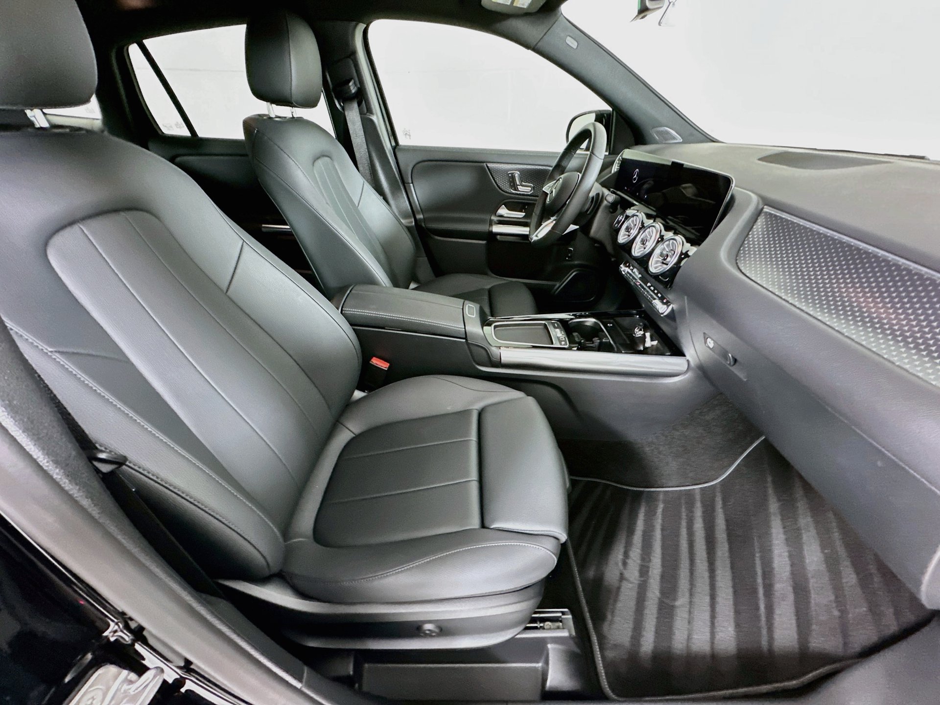 Certified 2026 Mercedes-Benz GLA 250 image 27