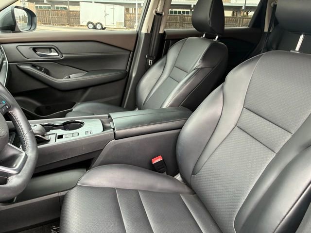 Certified 2023 Nissan Rogue SV w/ SV Premium B Package FWD image 13