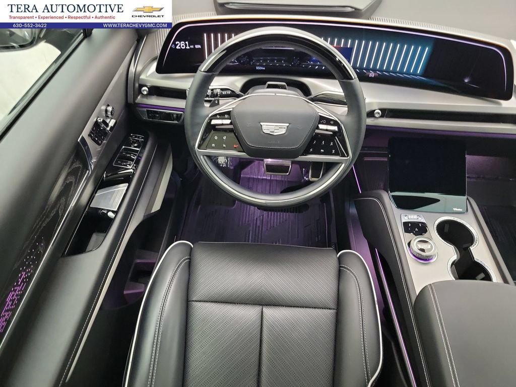 Certified 2026 Cadillac Vistiq Platinum w/ LPO, Floor Liner Package AWD/4WD image 13