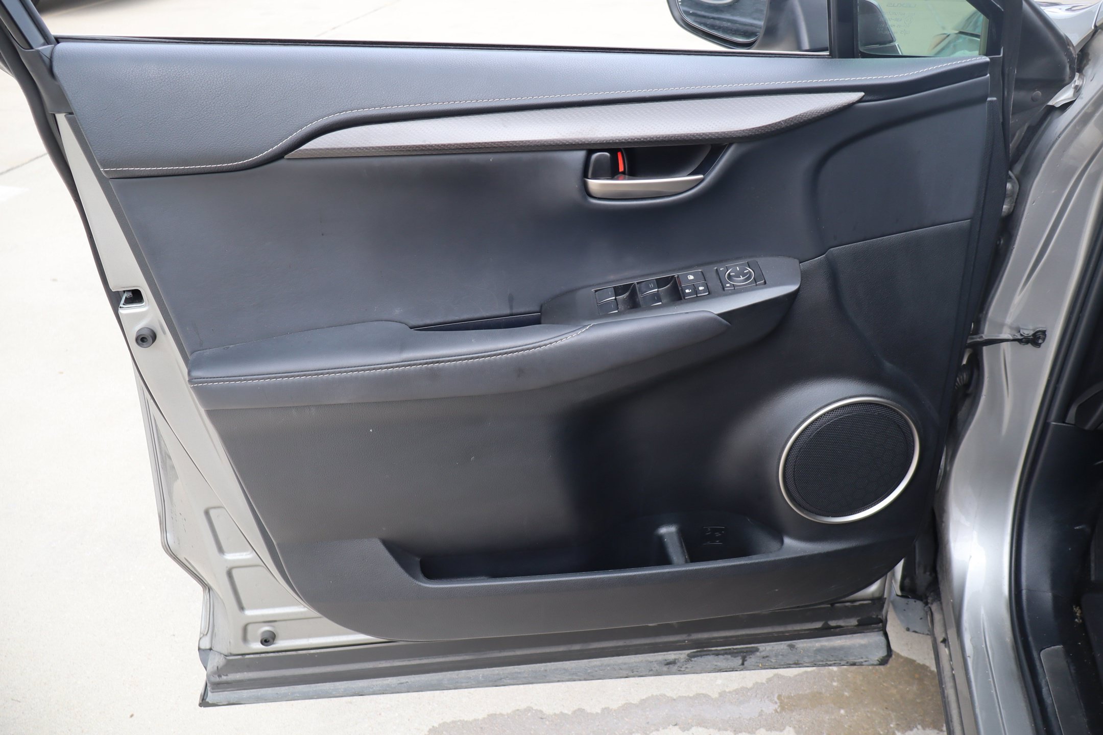 Used 2017 Lexus NX 200t FWD image 14