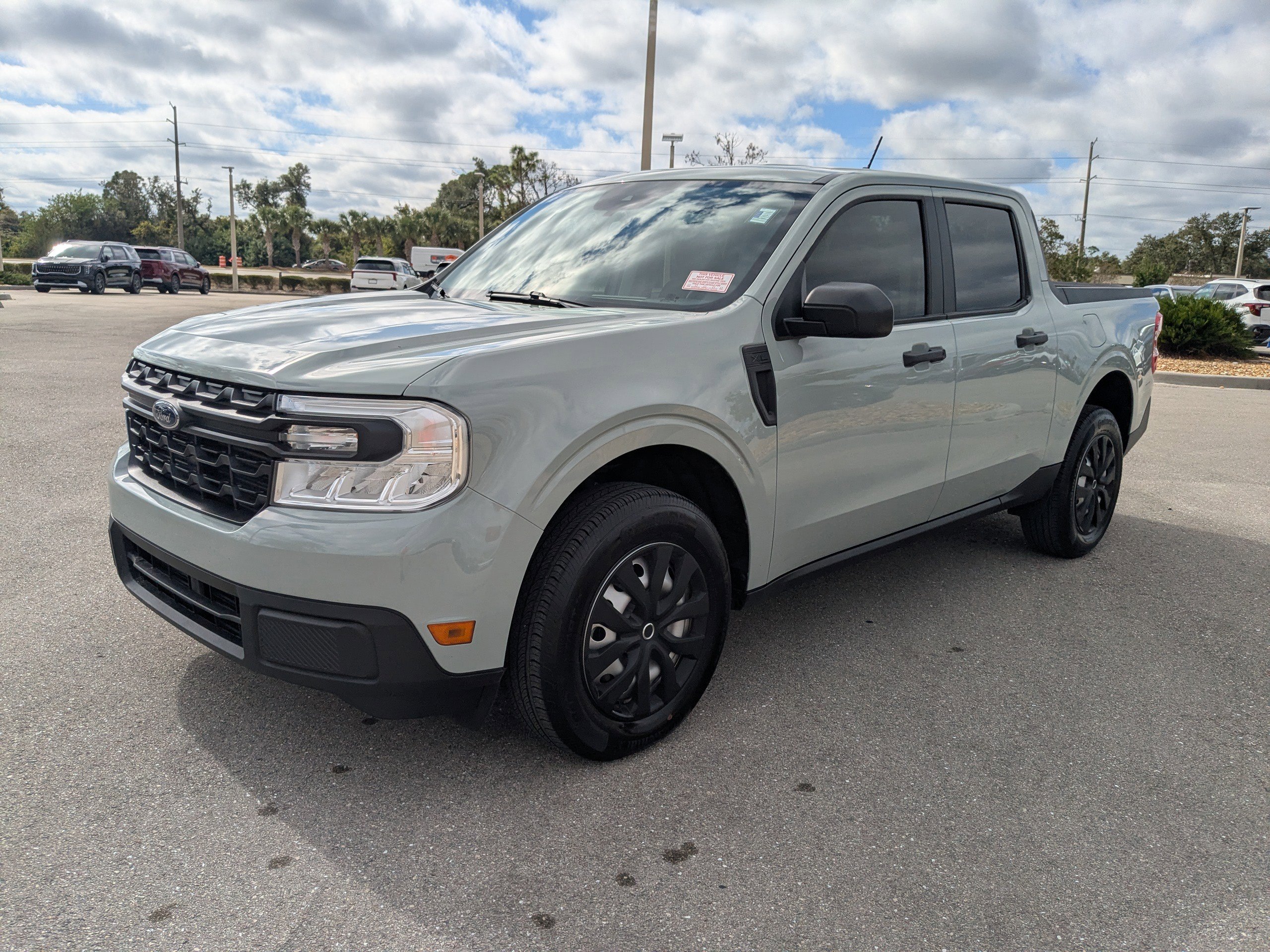 Used 2024 Ford Maverick XL image 9