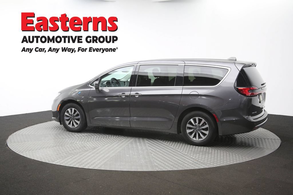 Used 2022 Chrysler Pacifica Touring-L w/ Uconnect Theater Family Group FWD image 63