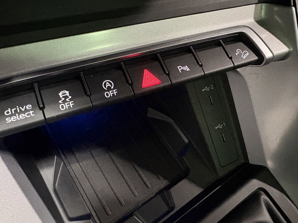 Used 2024 Audi Q3 2.0T Premium Plus w/ Premium Plus Package image 14