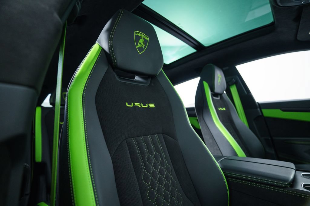 Used 2024 Lamborghini Urus S AWD/4WD image 28