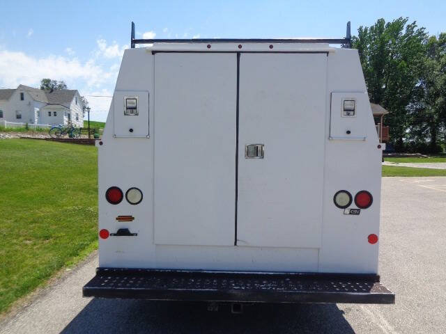 Used 2015 Ford E-350 and Econoline 350 Super Duty w/ Power Windows & Locks Group RWD image 4