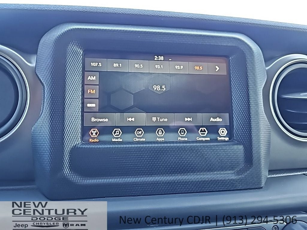 Used 2023 Jeep Wrangler Sport S image 32