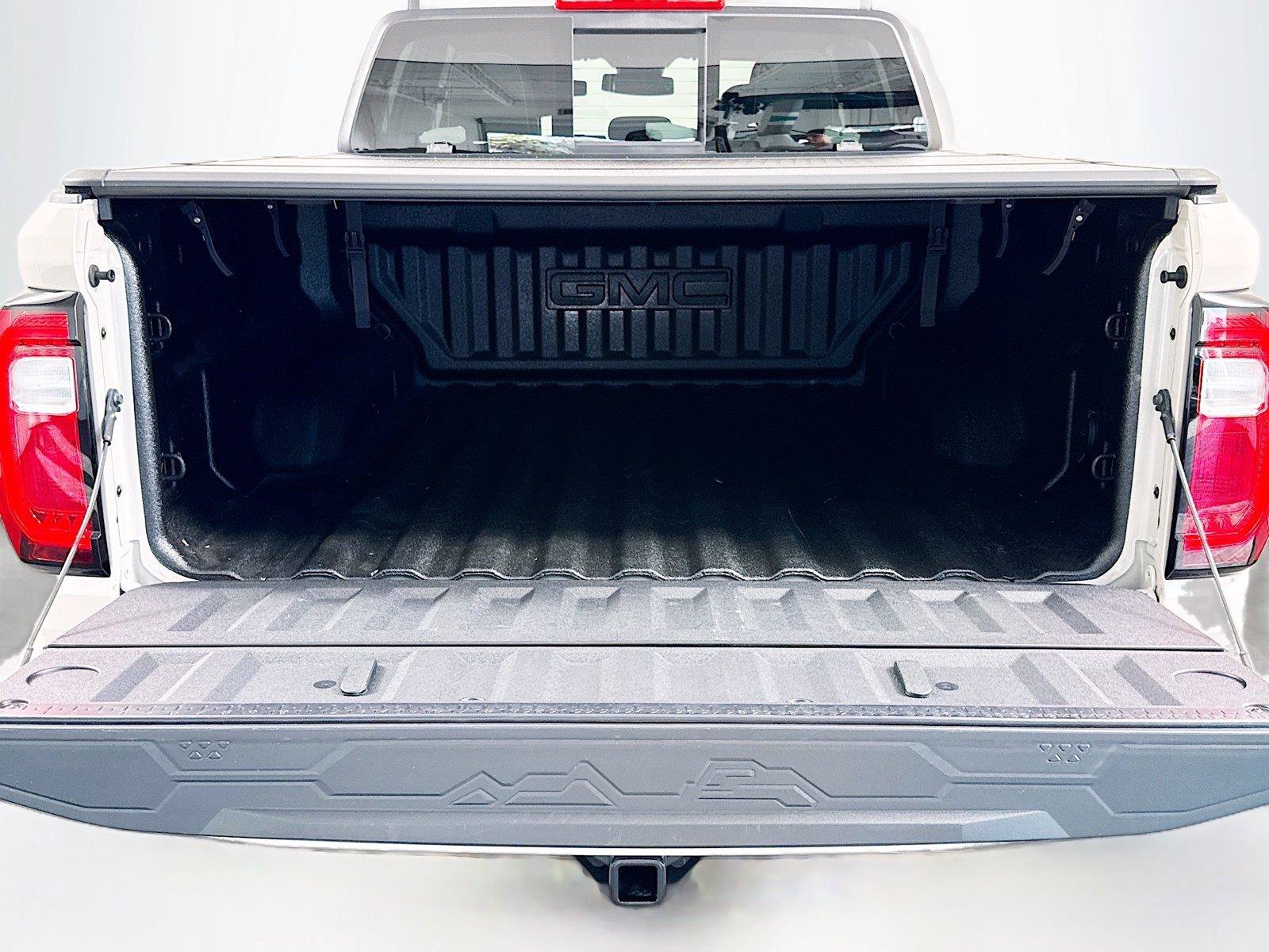 Used 2026 GMC Canyon AT4 AWD/4WD image 19