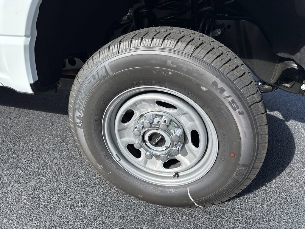 New 2026 Ford F250 XL w/ XL Chrome Package image 10
