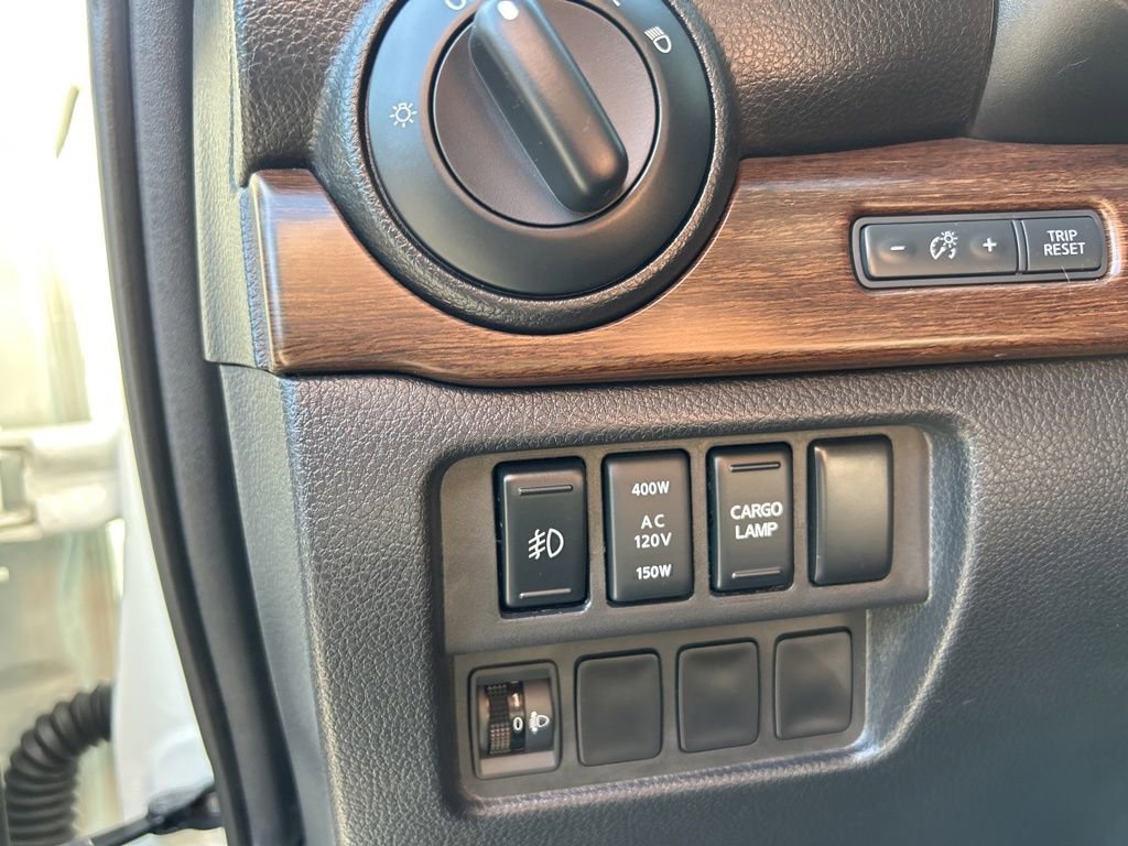 Used 2017 Nissan Titan Platinum Reserve image 16