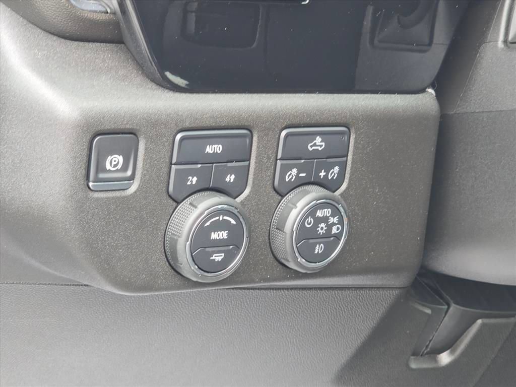 Used 2025 Chevrolet Silverado 1500 RST w/ Protection Package AWD/4WD image 8