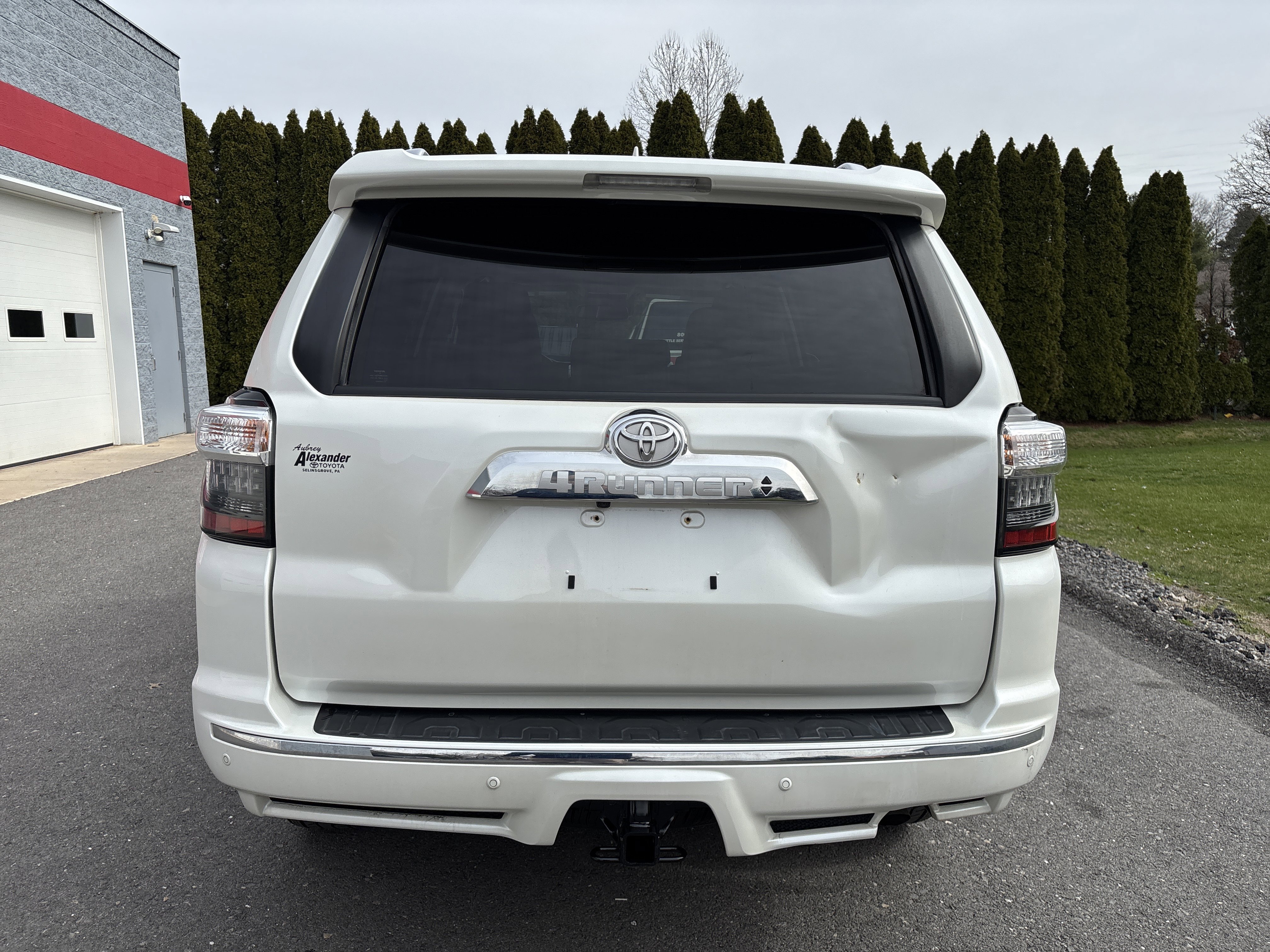 Used 2022 Toyota 4Runner Limited image 4