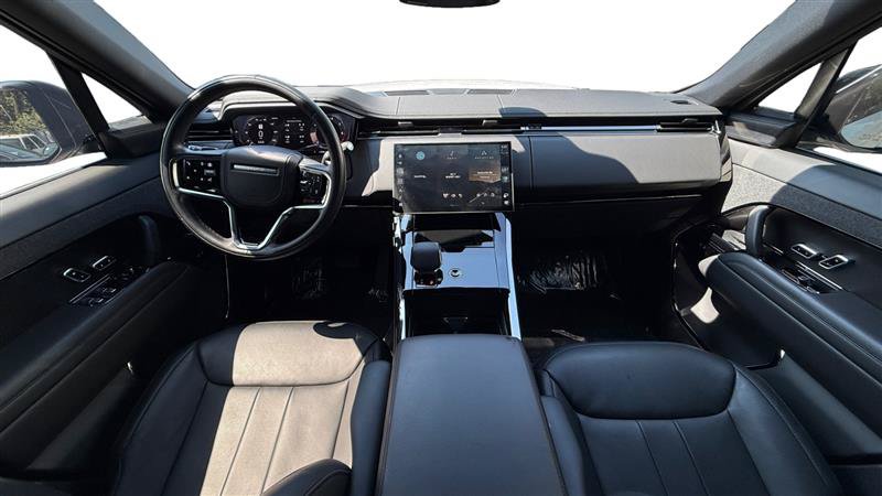 Used 2024 Land Rover Range Rover Sport SE AWD/4WD image 12