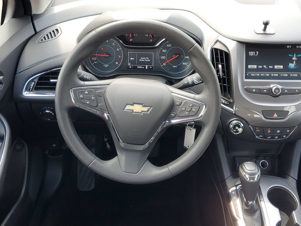 Used 2017 Chevrolet Cruze LT FWD image 14