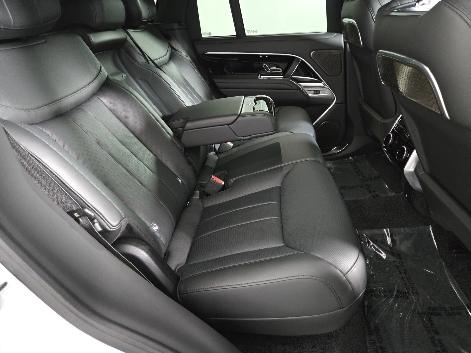 New 2025 Land Rover Range Rover Autobiography image 17
