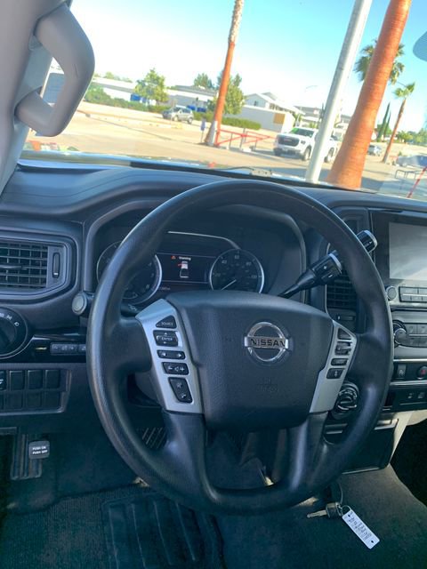 Used 2022 Nissan Titan SV AWD/4WD image 20
