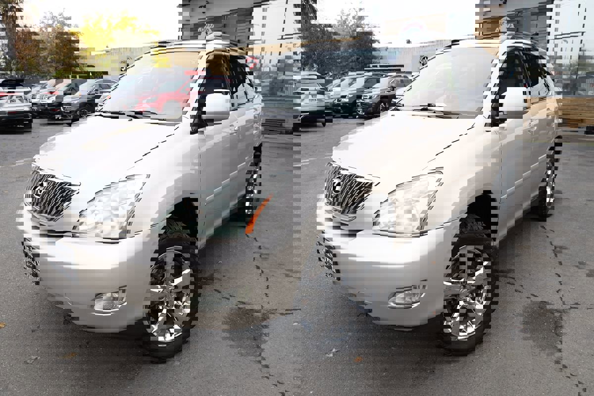 Used 2004 Lexus RX 330 image 2