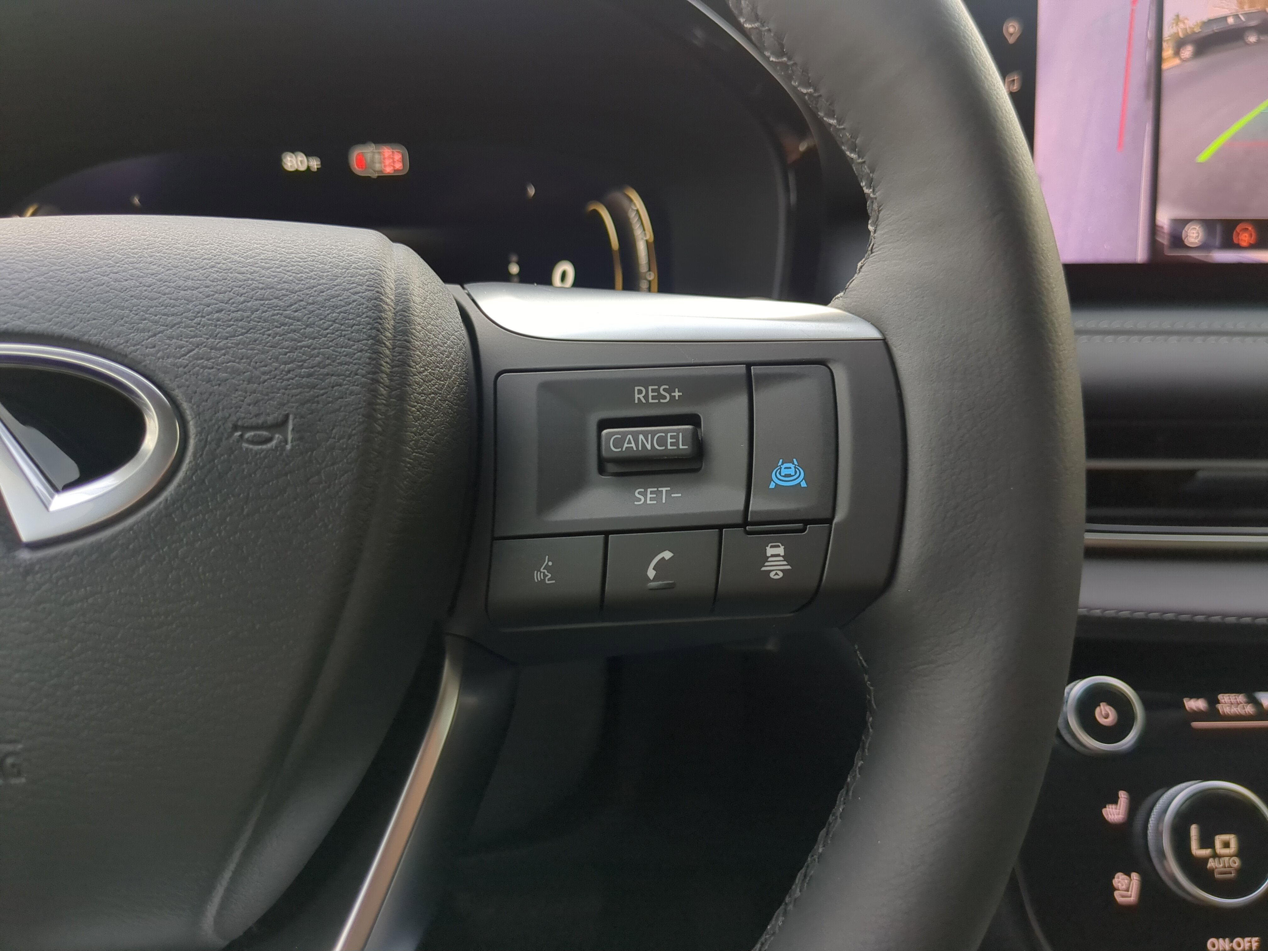 New 2026 INFINITI QX60 Luxe w/ Cargo Package image 33