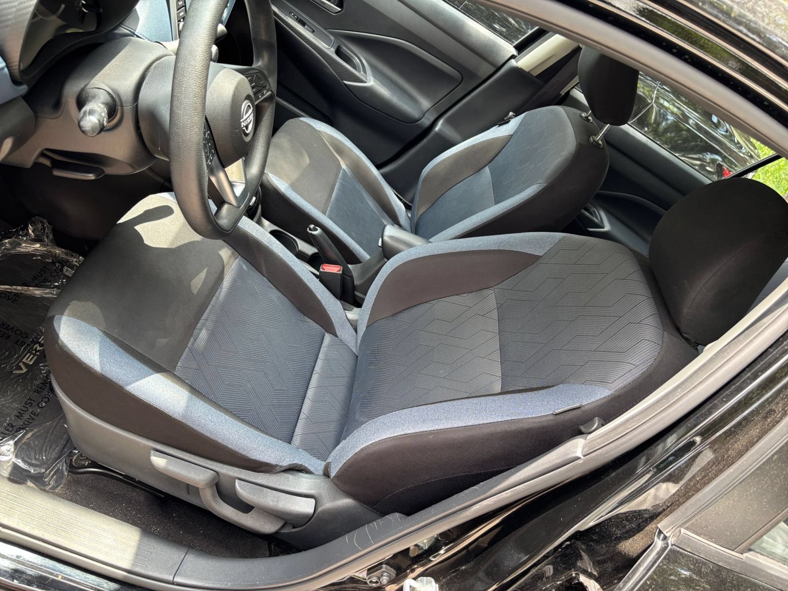 Used 2025 Nissan Versa SV FWD image 33