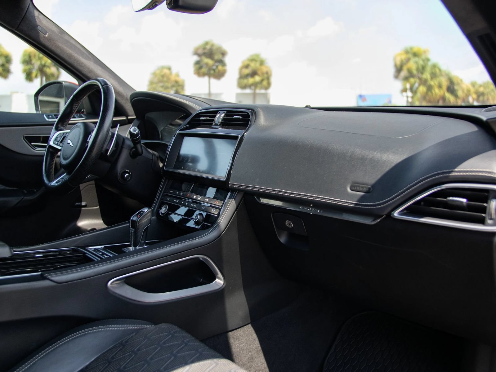 Used 2020 Jaguar F-PACE SVR AWD/4WD image 21