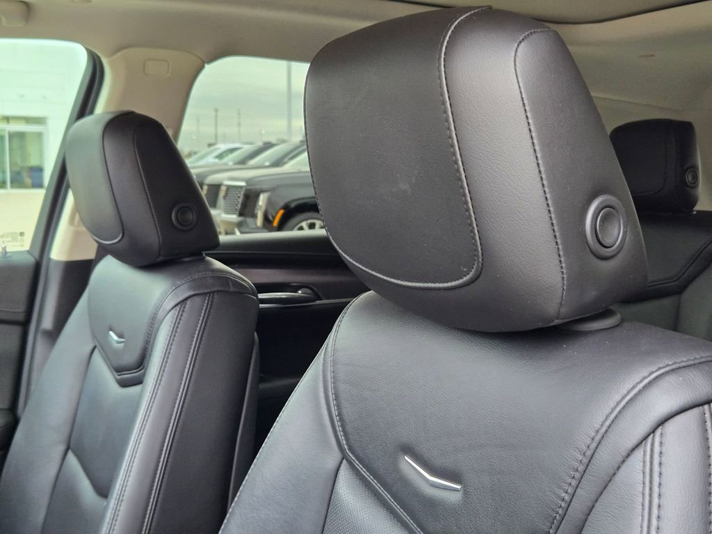 Used 2018 Cadillac XT5 Luxury w/ Driver Awareness Package image 12