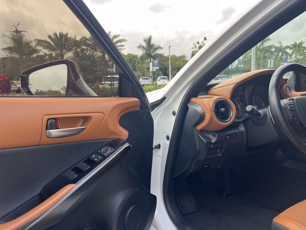 Used 2024 Lexus IS 300 image 31