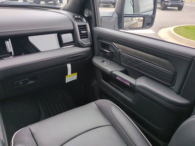New 2025 RAM 3500 Limited image 17