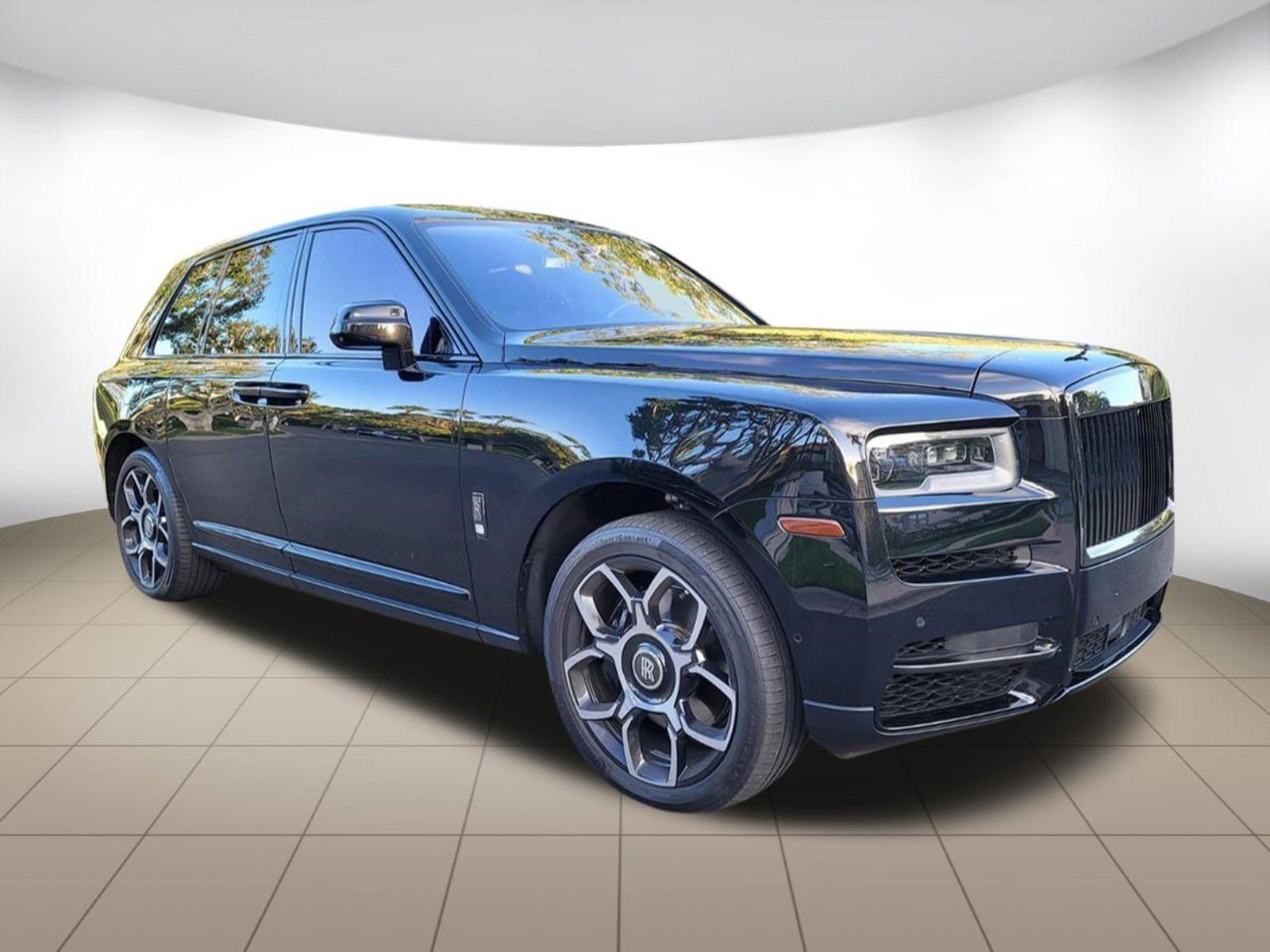 Used 2021 Rolls-Royce Cullinan Black Badge AWD/4WD image 5