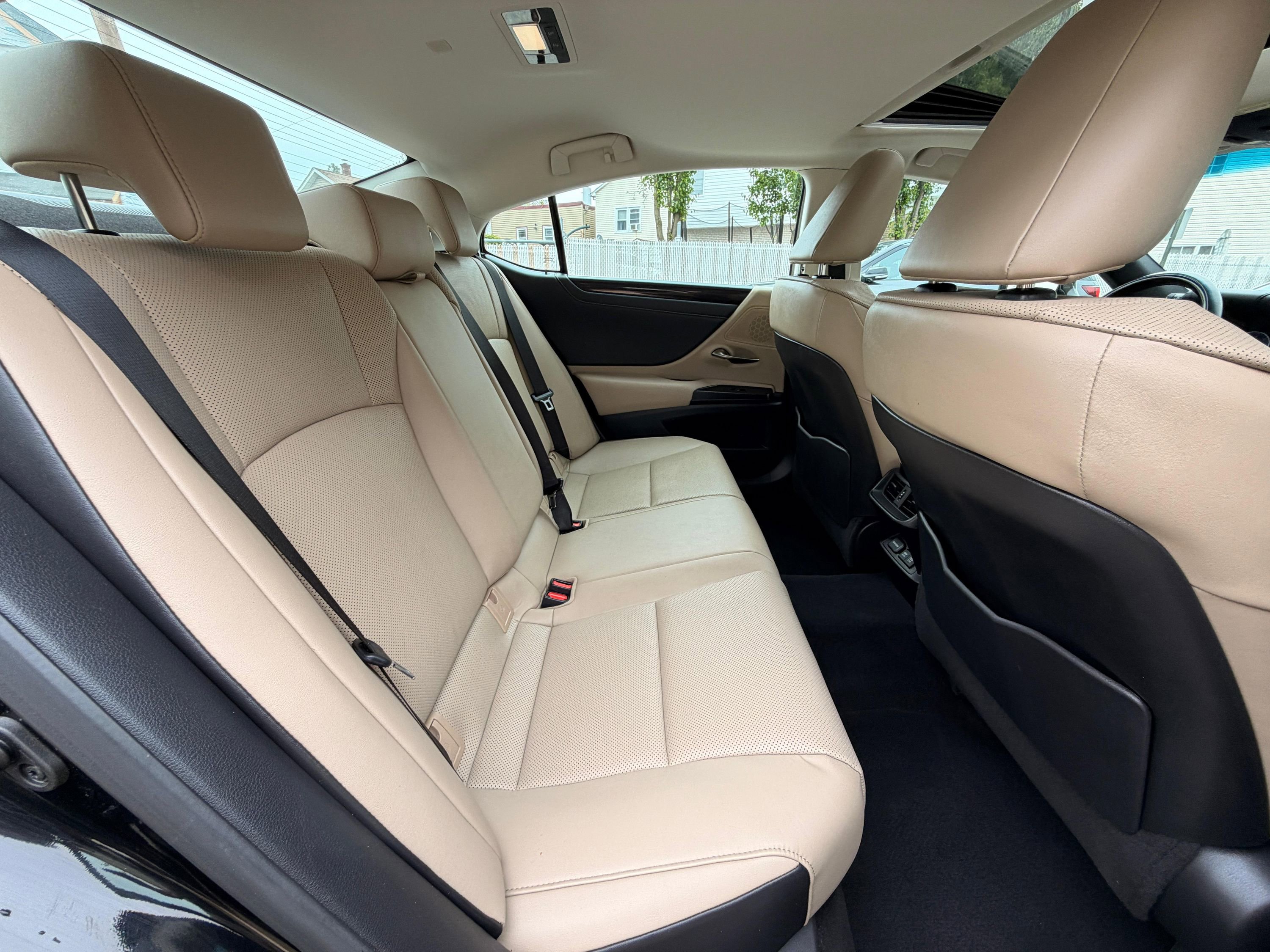 Used 2021 Lexus ES 250 w/ Premium Package AWD/4WD image 27