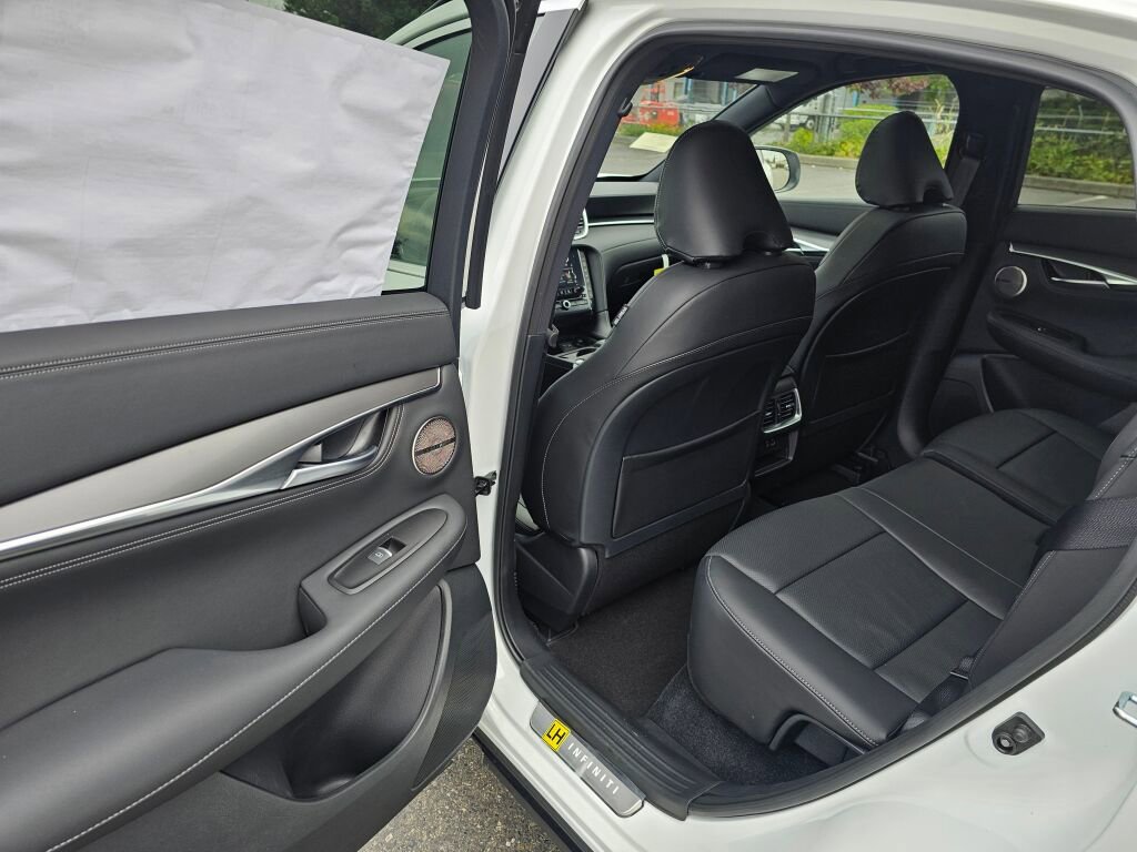 New 2025 INFINITI QX55 Essential image 15