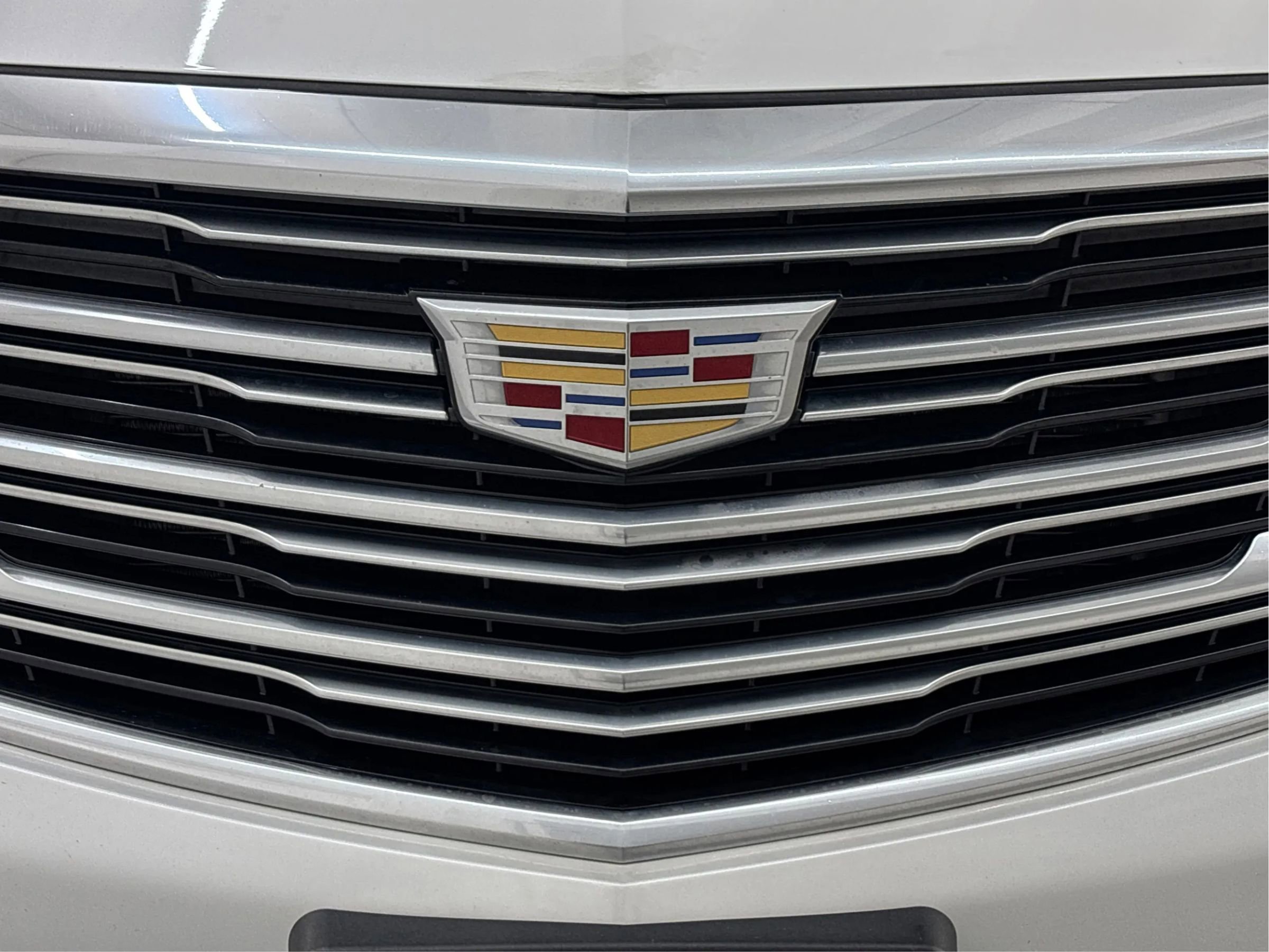 Used 2017 Cadillac XT5 Luxury image 36