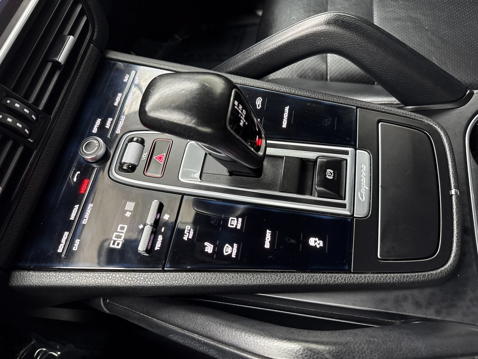 Used 2019 Porsche Cayenne AWD/4WD image 32