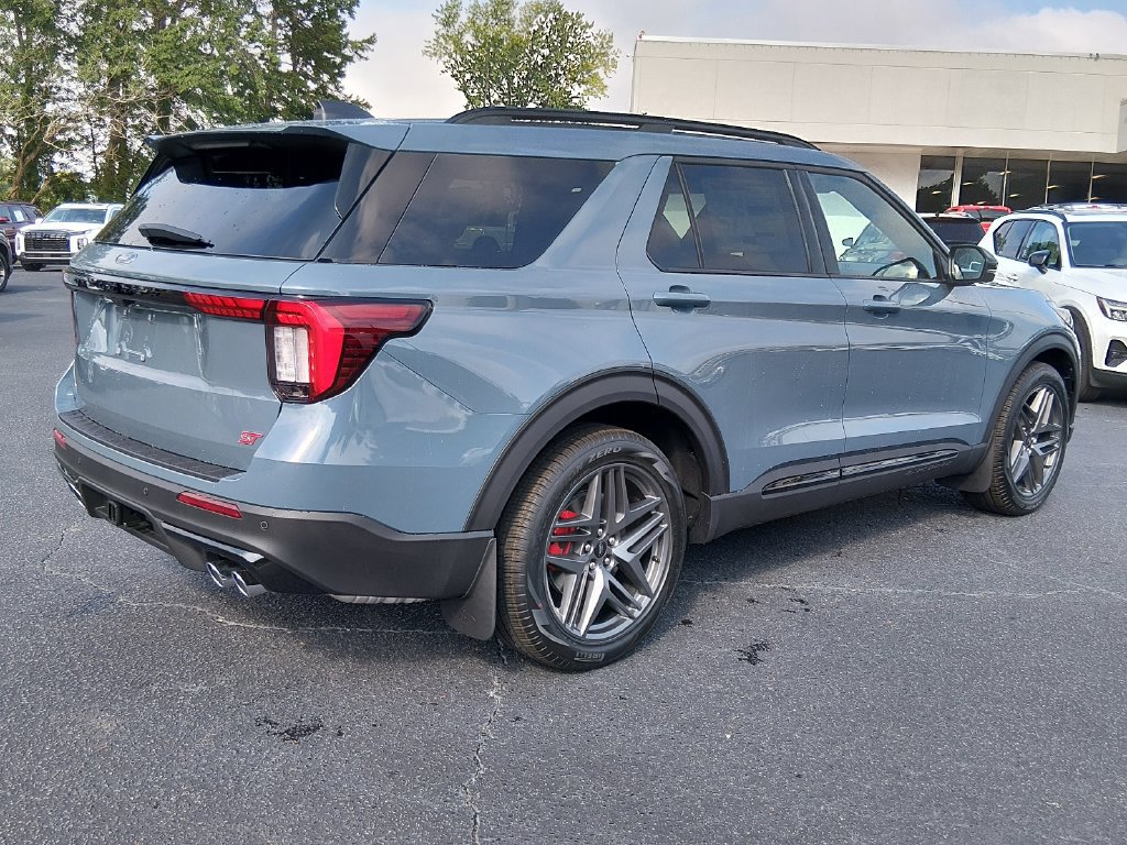 New 2026 Ford Explorer ST w/ Sun And Sound Package AWD/4WD image 4
