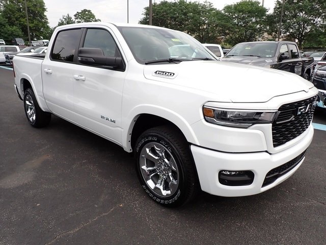 New 2026 RAM 1500 4x4 Crew Cab image 7