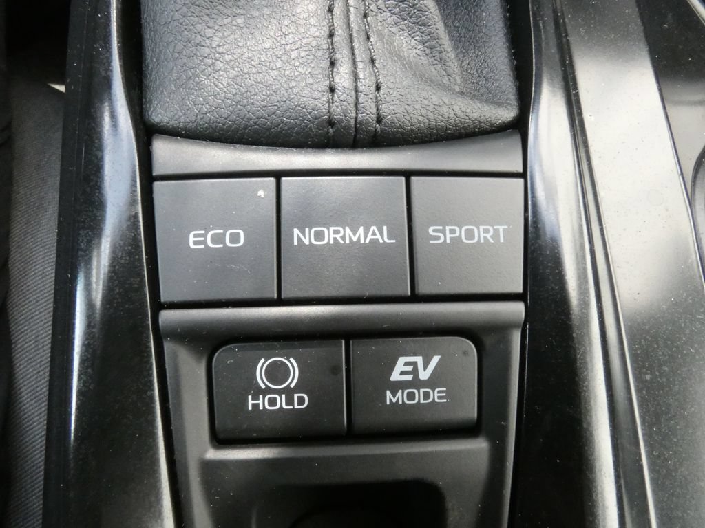 Used 2025 Toyota Camry LE FWD image 21