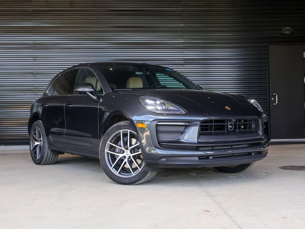 Certified 2026 Porsche Macan AWD/4WD image 48