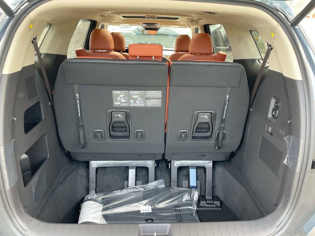 Used 2025 Kia Carnival SX image 51