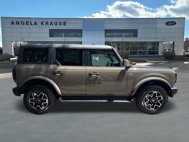 New 2026 Ford Bronco Outer Banks AWD/4WD image 10