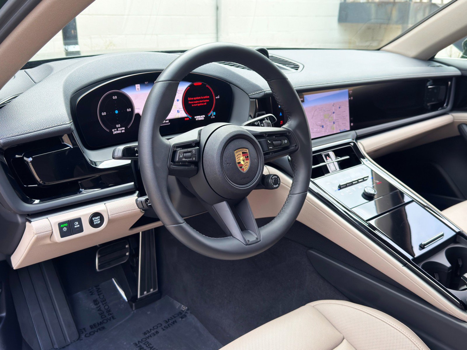 Used 2025 Porsche Panamera 4S w/ Premium Package AWD/4WD image 14