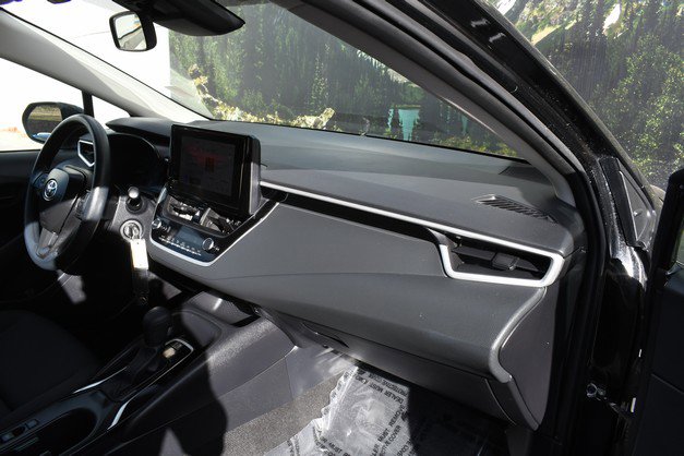 Certified 2025 Toyota Corolla LE image 24