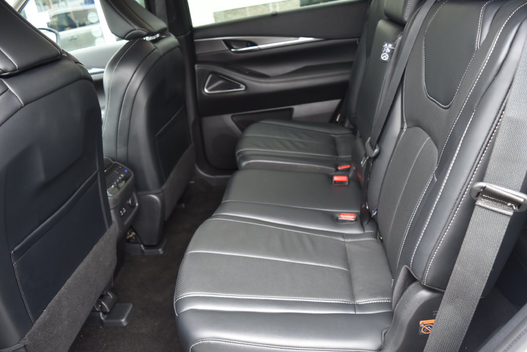 Used 2023 INFINITI QX60 Luxe w/ Performance Audio Package AWD/4WD image 11
