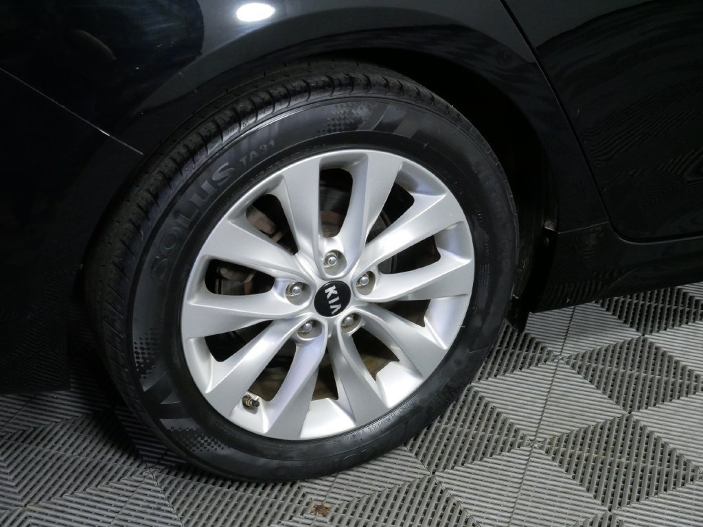 Used 2017 Kia Optima EX FWD image 11